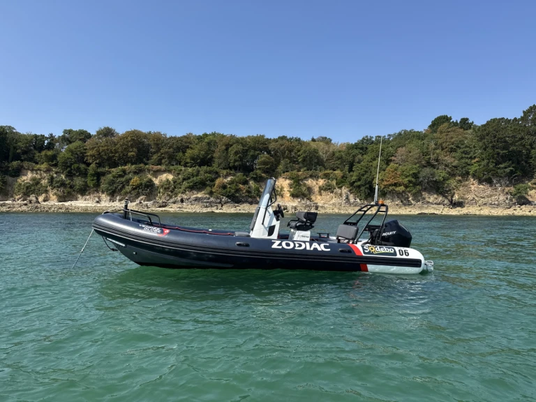 Vermietung Schlauchboot Zodiac mit Führerschein