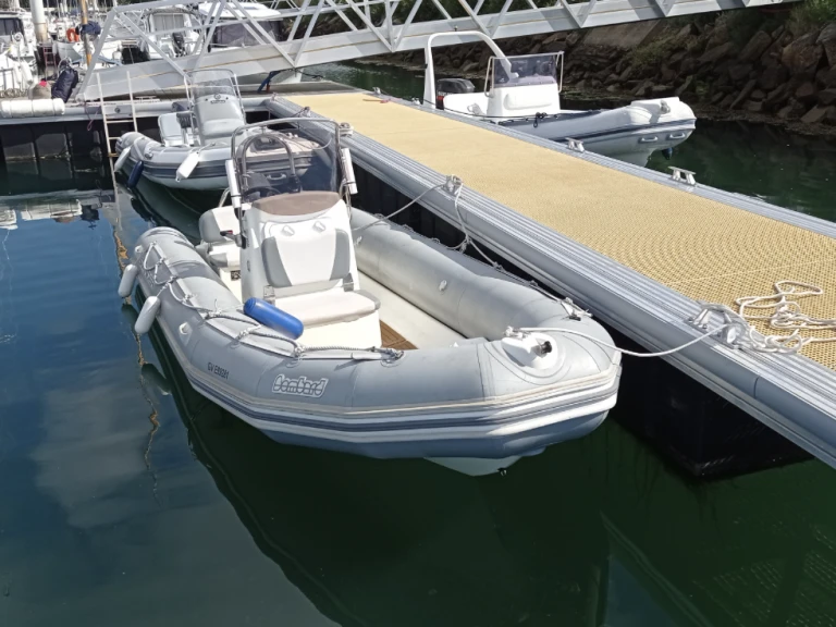 Vermietung Schlauchboot Bombard mit Führerschein