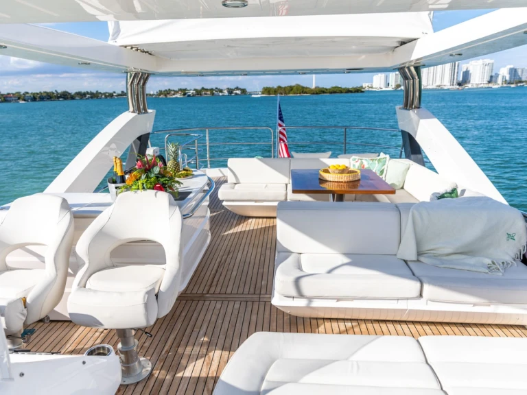 Yacht mit oder ohne Skipper Sunseeker mieten in Miami