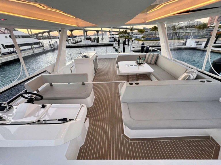 Vermietung Yacht Leopard mit Führerschein
