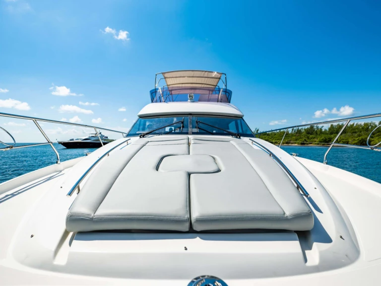Yacht mieten in Bahamas - Prestige Yachts Molto Piaciuto