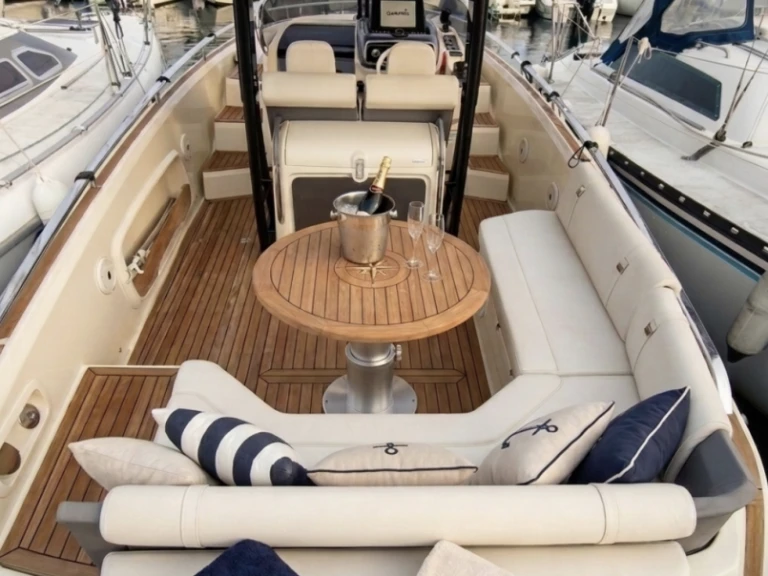 Invictus  Invictus 280 TT mieten Mandelieu-la-Napoule