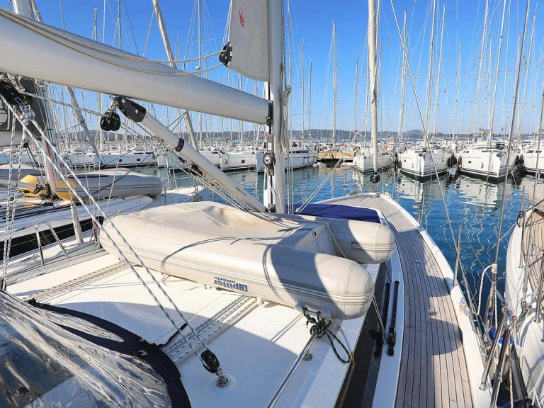YachtCharter in Biograd na Moru - Bavaria Bavaria C42 auf SamBoat