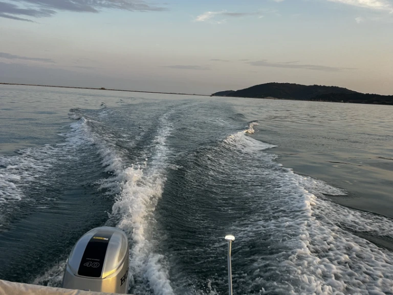 Motorboot mieten in La Spezia - Bellingardo Ghost 5,50