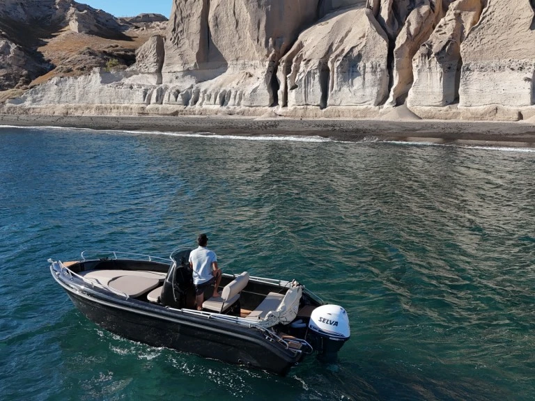 Motorboot mit oder ohne Skipper Poseidon mieten in Mílos