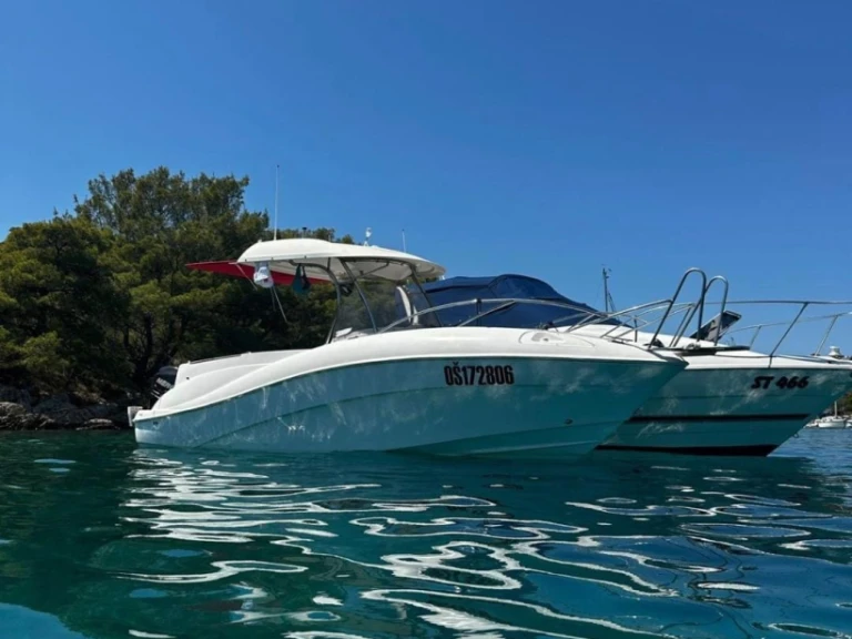 Motorboot mit oder ohne Skipper Quicksilver mieten in Poljica