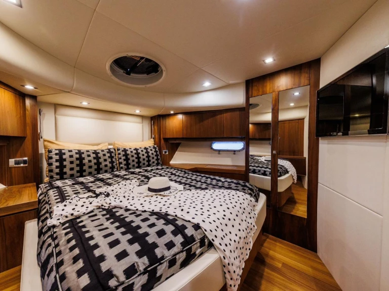 Yacht mit oder ohne Skipper Sunseeker mieten in Kaštel Lukšić