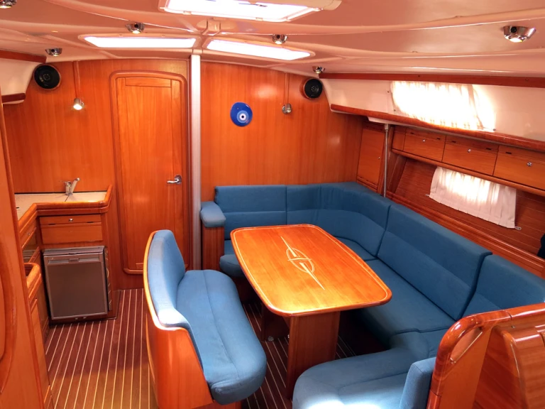 Bootsverleih Bavaria Bavaria 42 Cruiser Sámi Samboat