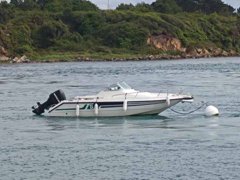 Motorboot mieten in Plouhinec zum besten Preis