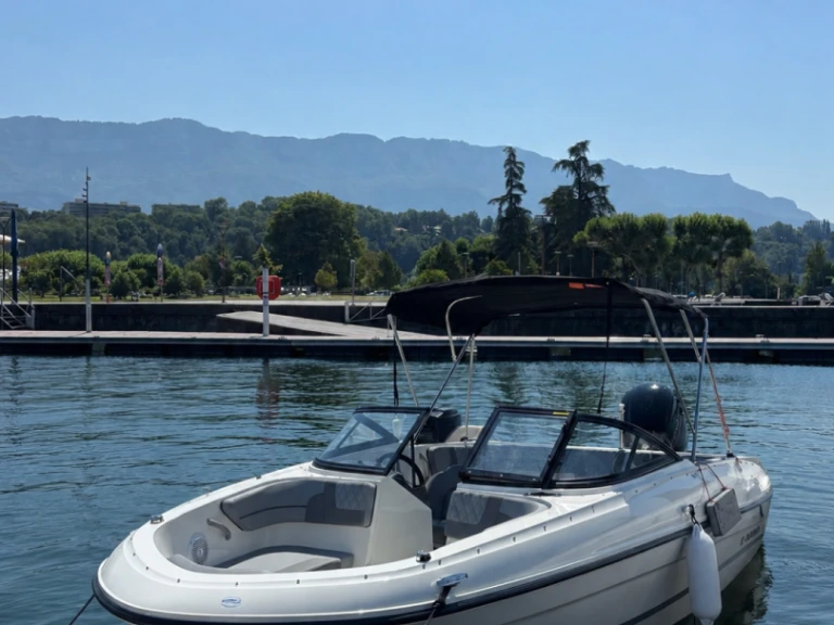 Bayliner VR4OE mieten Aix-les-Bains