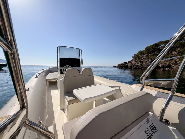 Schlauchboot mieten in Roses - Capelli Tempest 650