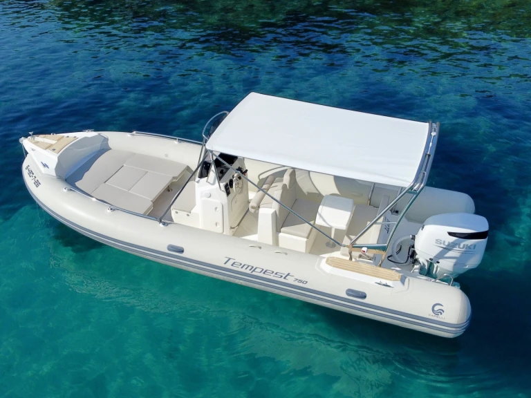 Schlauchboot mieten in Roses zum besten Preis