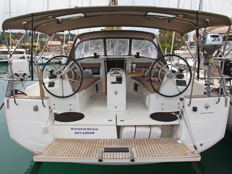 Bootsverleih Jeanneau Sun Odyssey 410 Piso Livadi Samboat