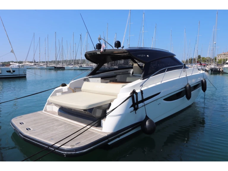 Vermietung Motorboot Focus mit Führerschein