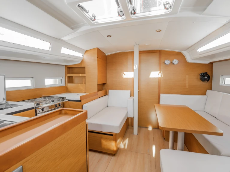 YachtCharter in Préveza - Jeanneau Sun Odyssey 410 auf SamBoat