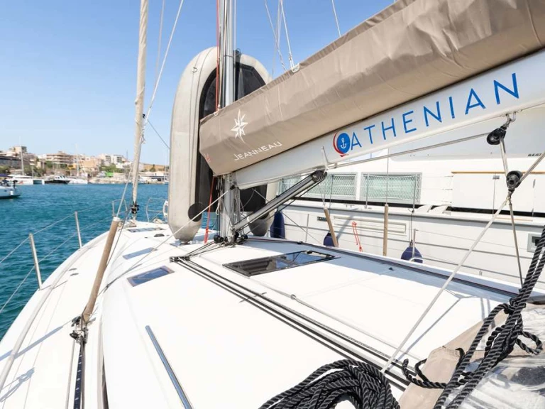 Segelboot mieten in Néa Péramos zum besten Preis
