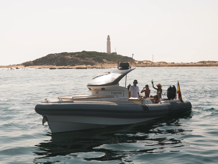 Schlauchboot mieten in Puerto De Barbate - Pirelli PZero 1100 Cabin