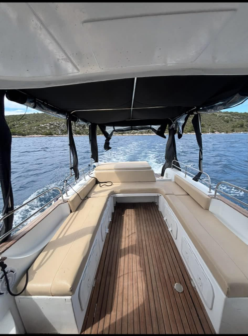 Ein Sea Thunder 9 Bakan mieten in Hvar