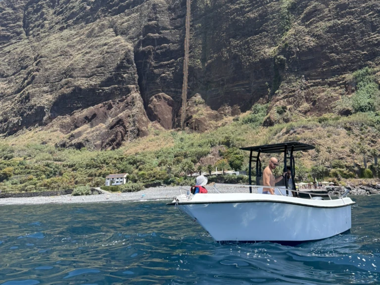 Motorboot mit oder ohne Skipper Meta Boats mieten in Porto do Funchal