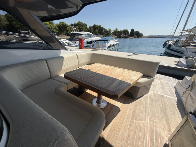 Vermietung Motorboot Focus mit Führerschein