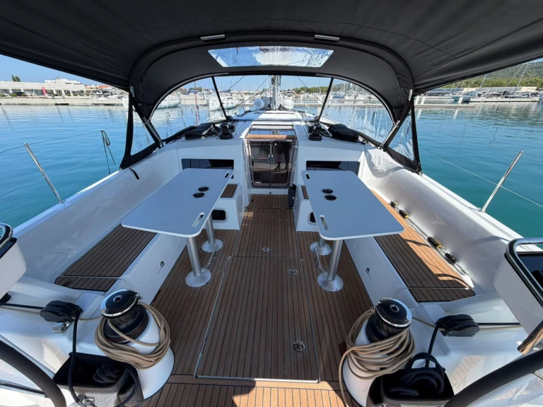 Segelboot mit oder ohne Skipper Jeanneau mieten in Sukošan