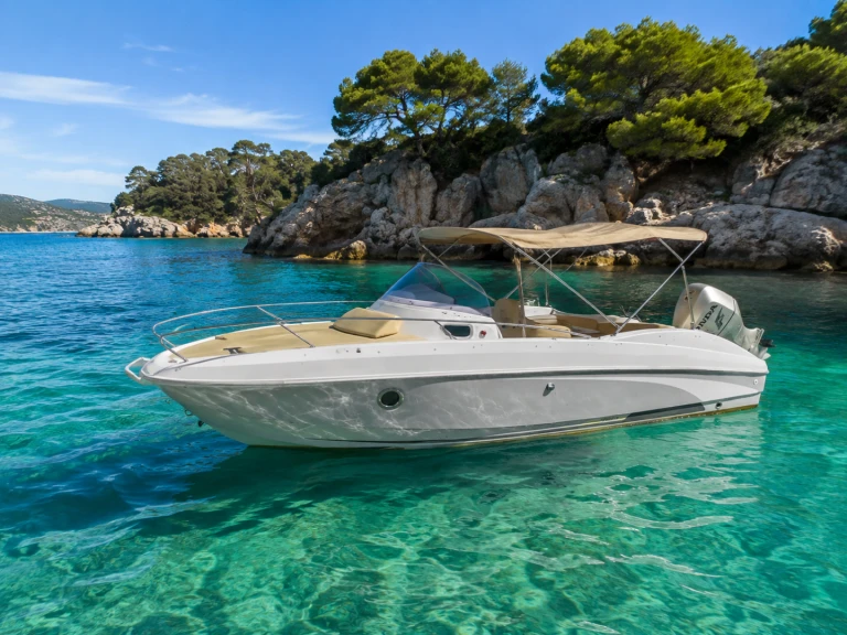 Motorboot mieten in Mandelieu-la-Napoule zum besten Preis