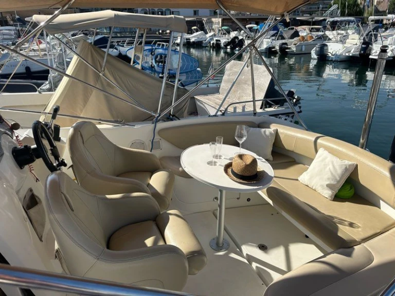 Bénéteau Flyer 750 Sun Deck mieten Mandelieu-la-Napoule