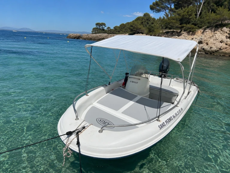Motorboot mieten in Six-Fours-les-Plages - Jeanneau Cap 400 Console