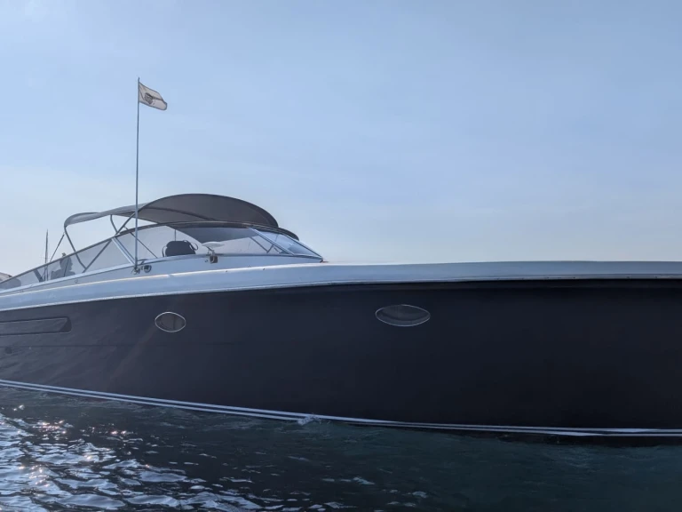 Motorboot mit oder ohne Skipper Itama mieten in Port Grimaud