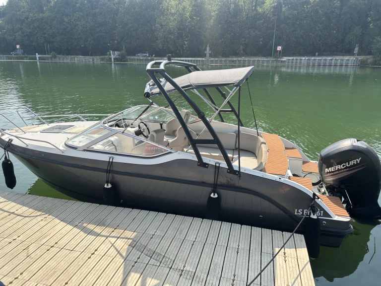 Vermietung Motorboot Quicksilver mit Führerschein