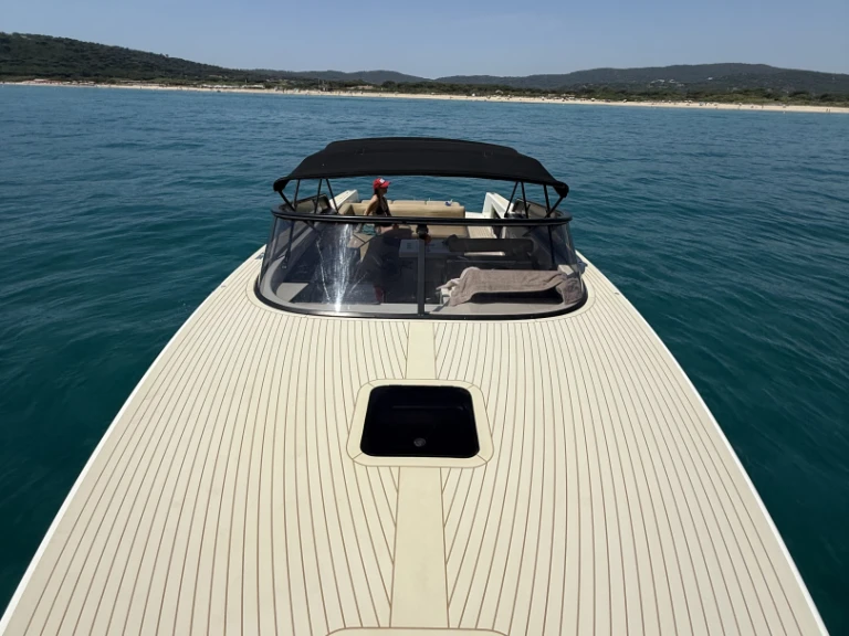 Ein VanDutch VanDutch 40 mieten in Saint-Tropez
