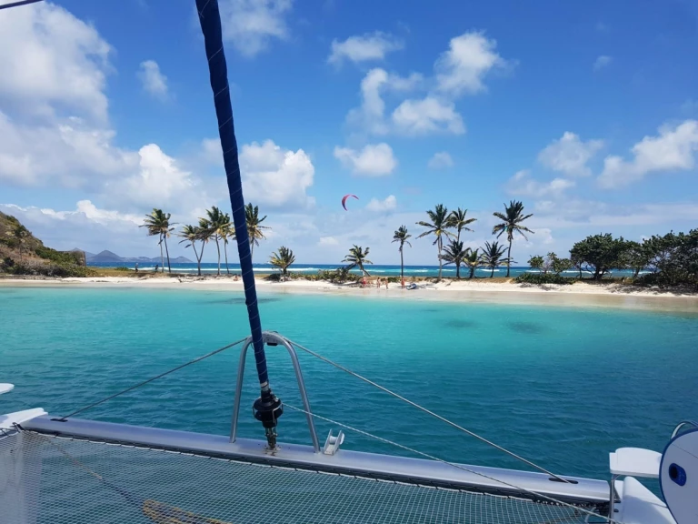 YachtCharter in Calliaqua Bay - Fountaine Pajot Tanna 47 auf SamBoat