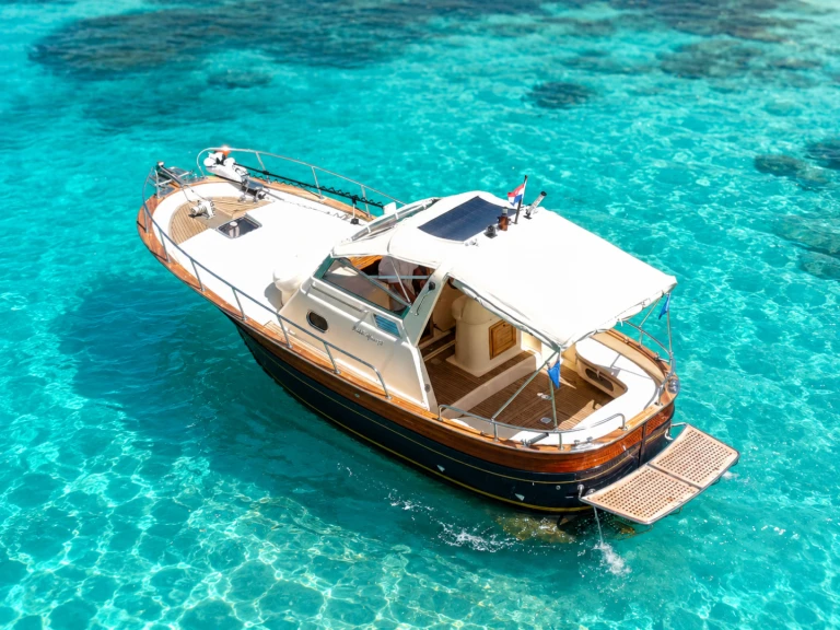 YachtCharter in Medulin - Fratelli Aprea Sorrento 7,50 cabinato auf SamBoat