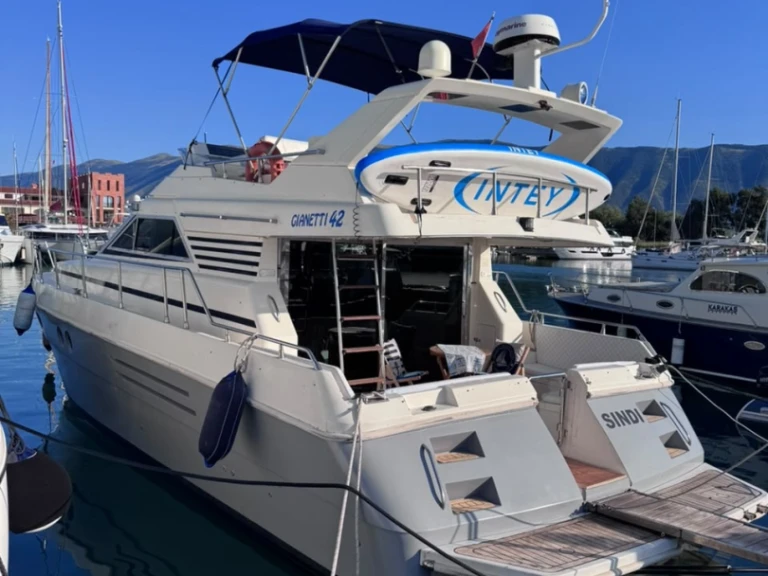 Motorboot mieten in Rrethi i Vlorës - Ferretti Altura 39