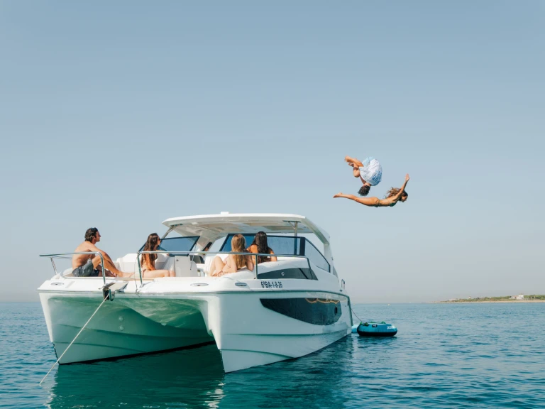 Ein Aquila Aquila 36 Sport mieten in Barcelona