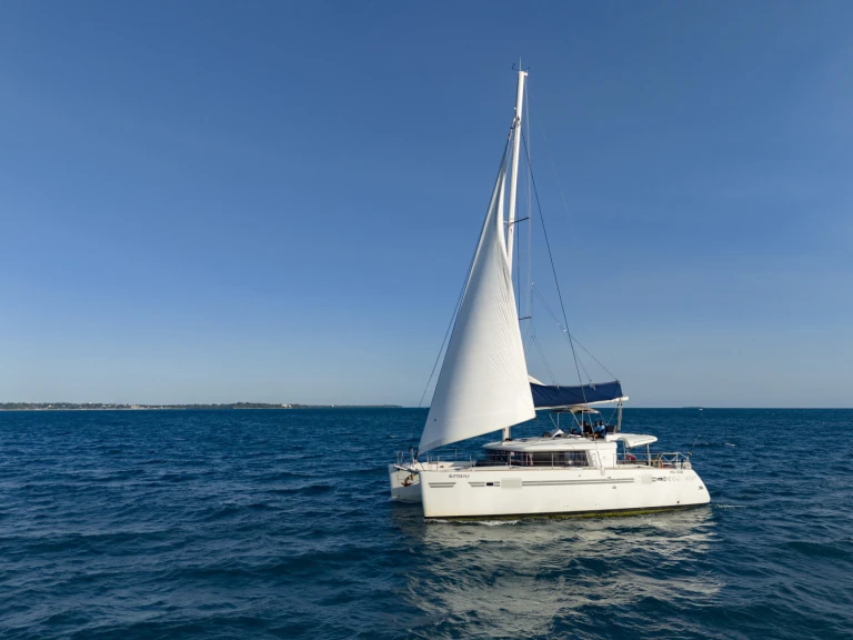 Katamaran mieten in Sansibar-Stadt - Lagoon Lagoon 450 F