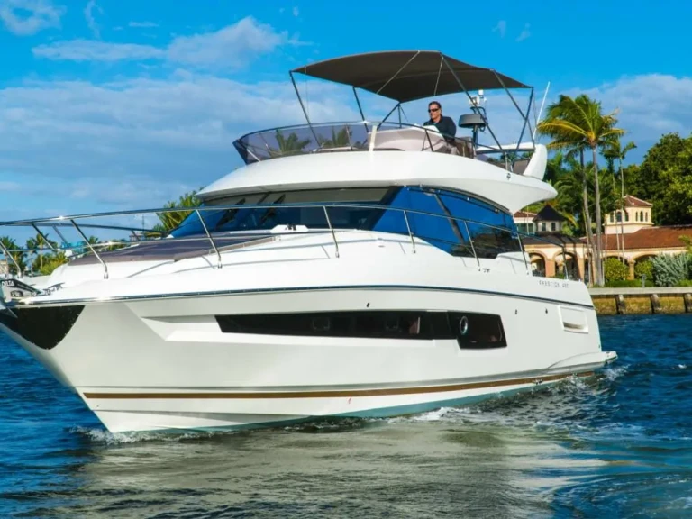 Ein Sunseeker Manhattan 56 mieten in Sansibar-Stadt