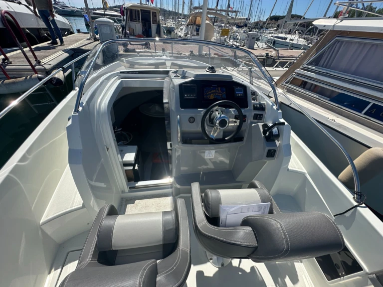 Boot mieten Cogolin günstig Cap Camarat 7.5 WA Serie 2