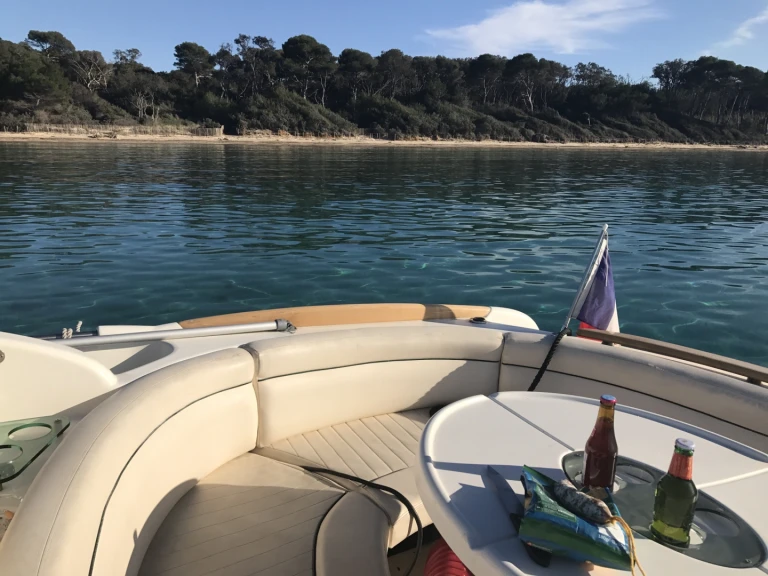 Jeanneau Leader 805 mieten Hyères