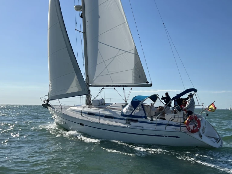 Ein Bavaria Bavaria 37.2 mieten in Cádiz