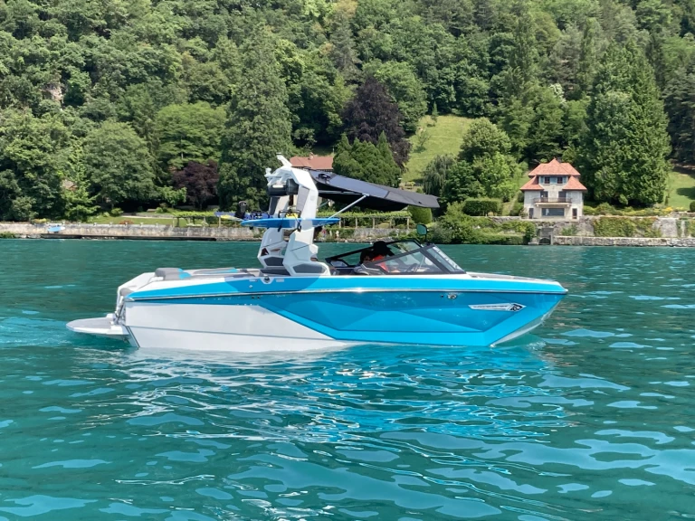 Motorboot mieten in Annecy - Nautique Correct Craft g21