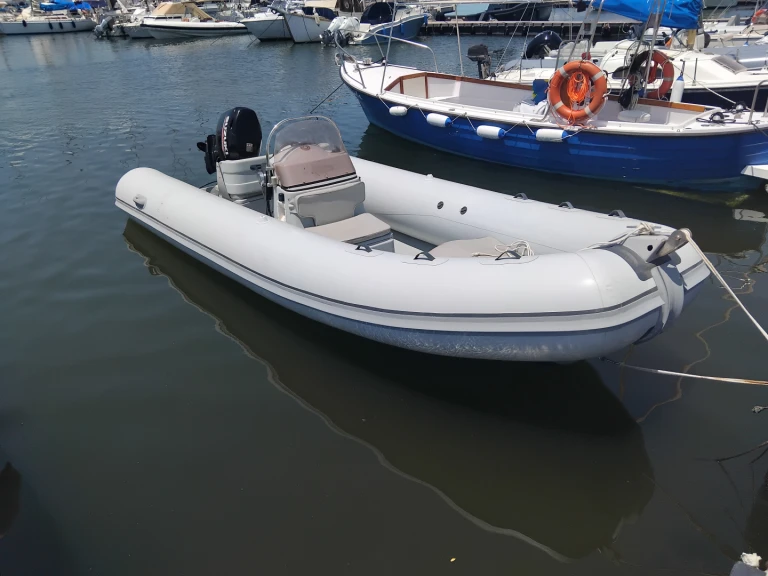 Vermietung Schlauchboot Joker Boat mit Führerschein