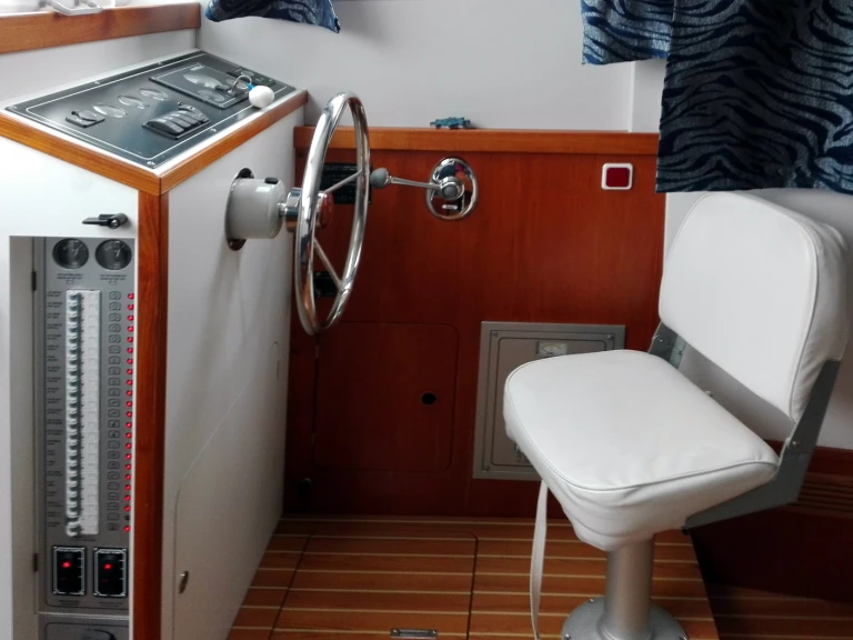 Vermietung Hausboot  mit Führerschein