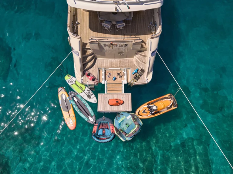 Vermietung Yacht Falcon mit Führerschein