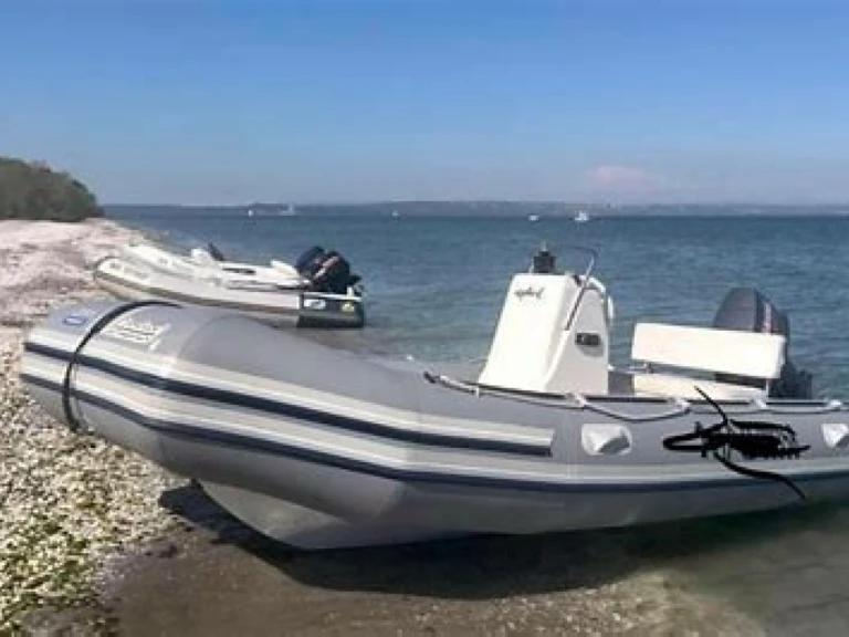 Schlauchboot mieten in Bénodet - Bombard Explorer 485 FB