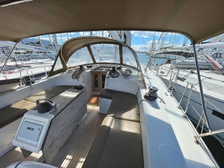 YachtCharter in Álimos - Bavaria Cruiser 51 auf SamBoat