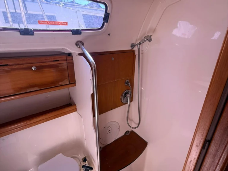 Boot mieten Lavrion günstig Bavaria 42 Cruiser