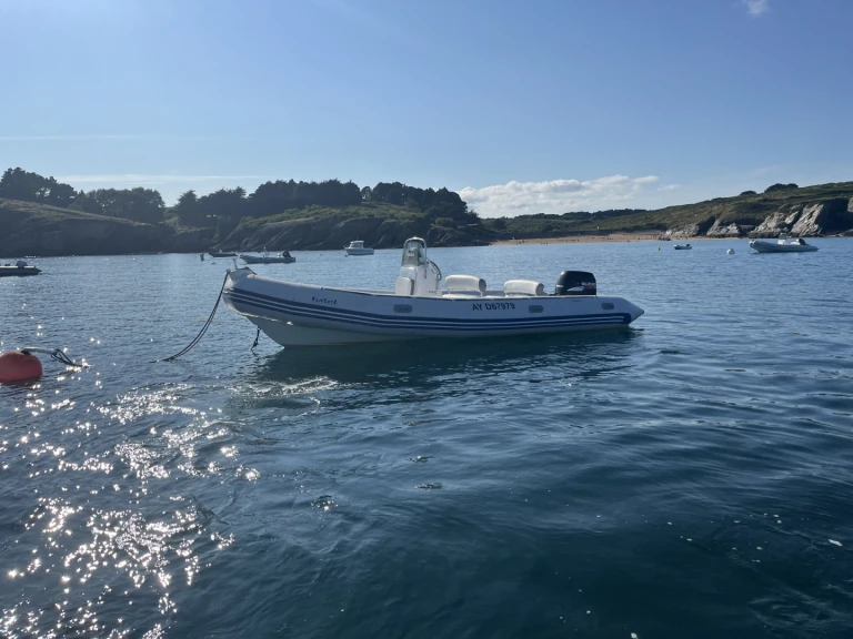 Schlauchboot mit oder ohne Skipper Bombard mieten in Locmaria