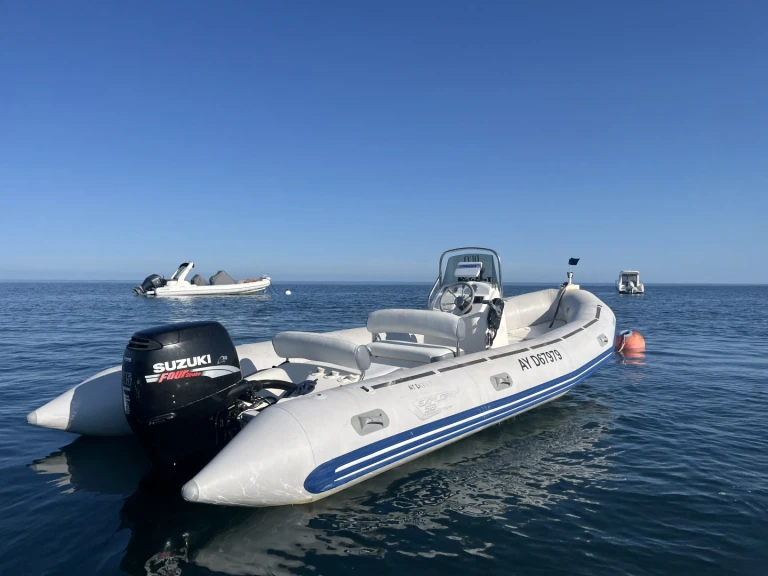 Schlauchboot mieten in Locmaria zum besten Preis