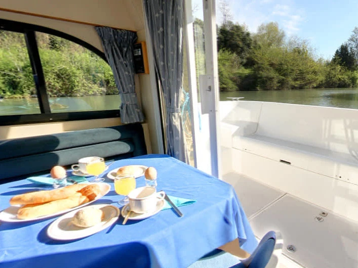 Motorboot mieten in Castelnaudary - Le Boat Caprice